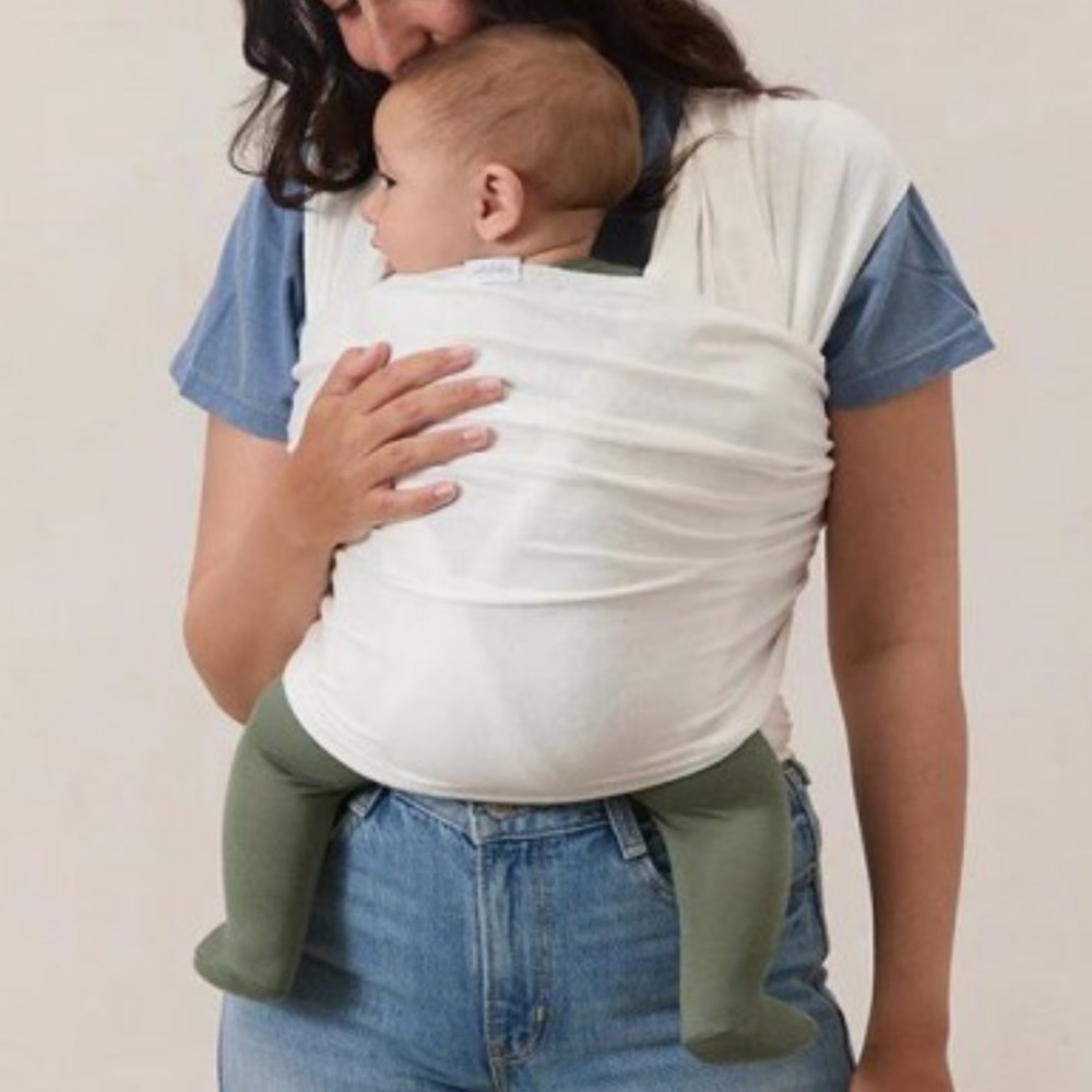 Solly Baby White Pointelle Wrap